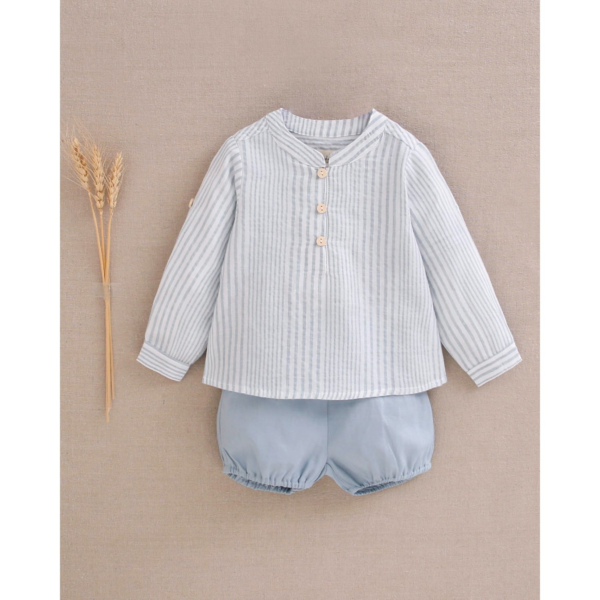 Conjunto de bebé niño de camisa de rayas azul y blanco y short azulón