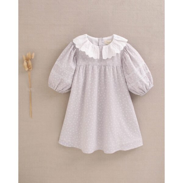 Vestido de niña gris de cuadros y puntos blanco